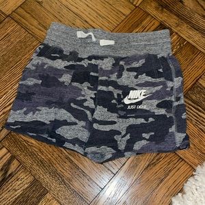 nike pajama shorts size medium